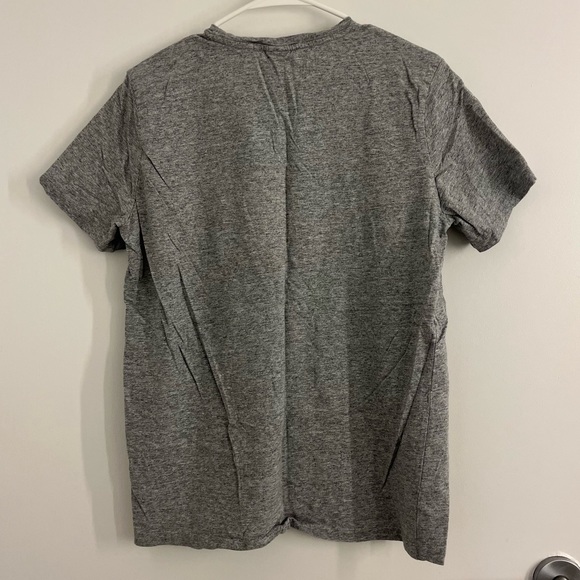 H&M Gray Tee w/ Black Pocket - Picture 4 of 4